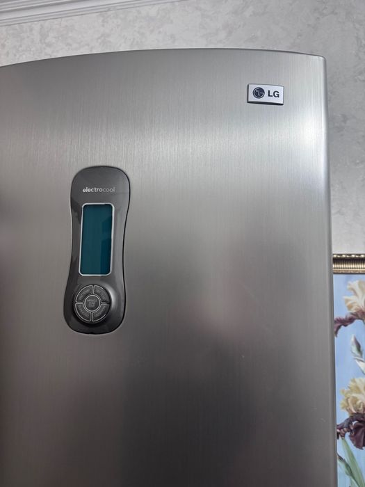 Холодильник LG двух метровый