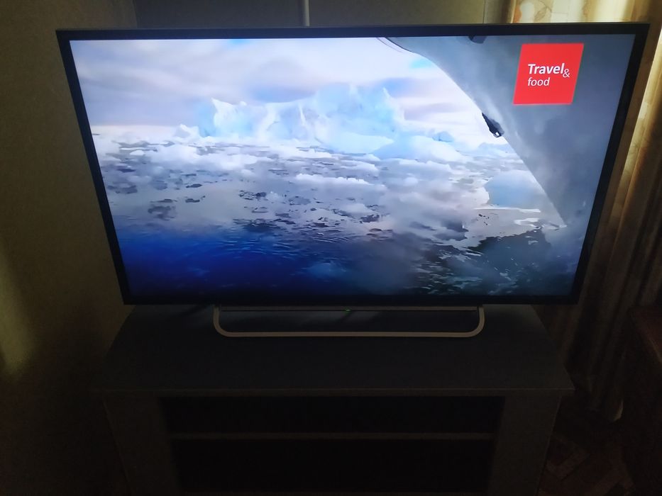 Телевизор SONY 40 дюймов, 2013 год