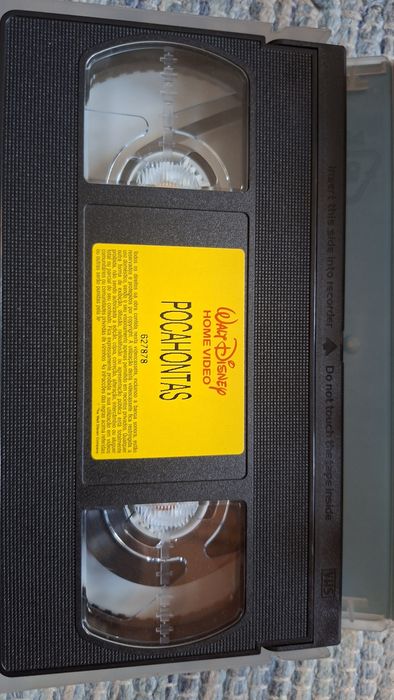 Cassete VHS Pochontas e Branca de Neve