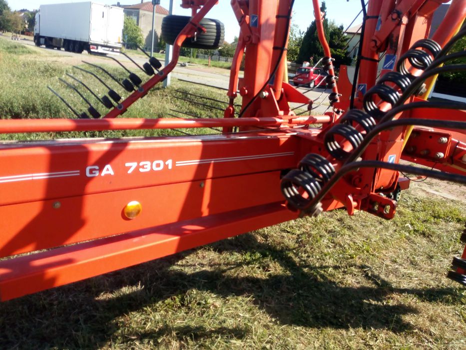 Zgrabiarka dwugwiazdowa Kuhn 7301/2006 r.