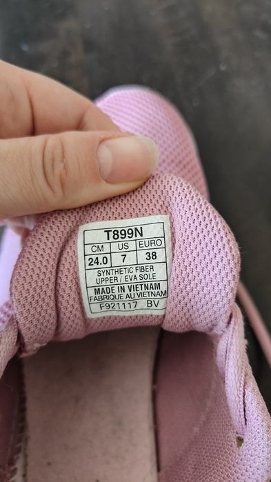 Кросівки жіночі Asics