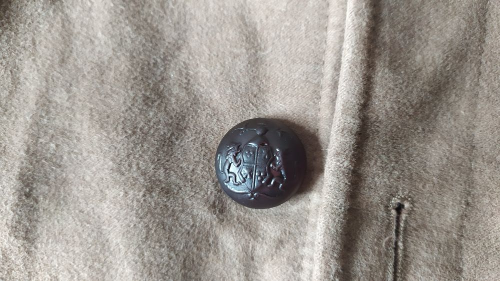 Куртка Zara          .