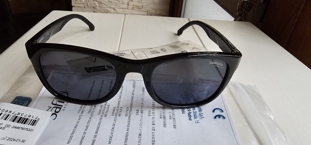 Okulary przeciwsłoneczne męskie Carrera 8054/s nowe