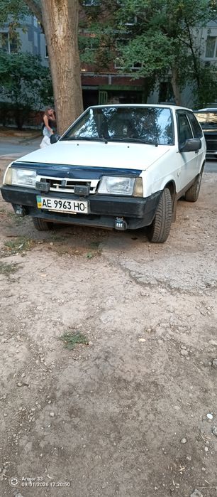 автомобіль ваз 2108