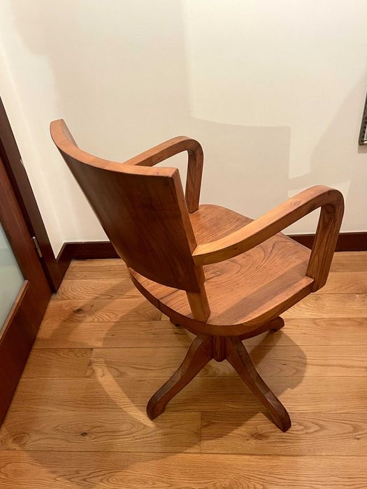 Cadeira vintage de escritório giratória em madeira