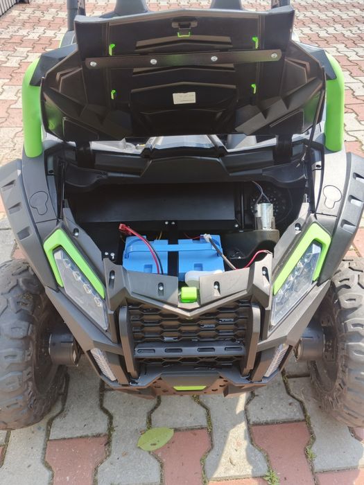 Buggy elektryczne auto  LED MP3 USB pasy UTV-2000 4x4 24V