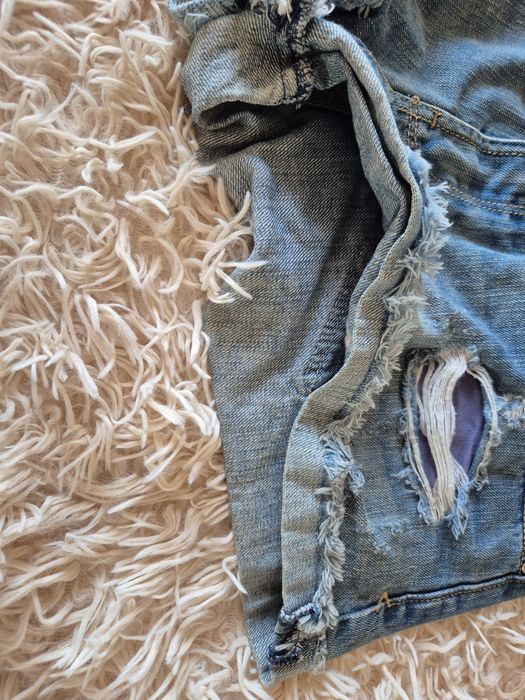 Spodenki dżinsowe 40 Stradivarius