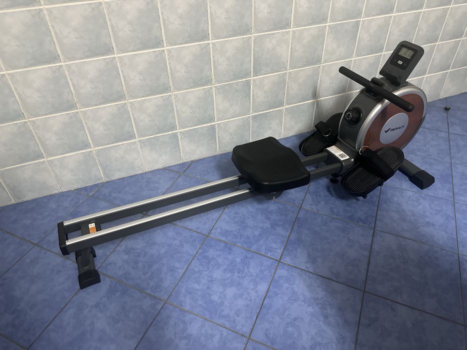 Maquina de remo de ginasio