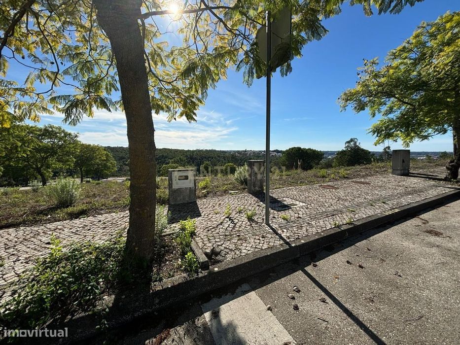 Lote de terreno  para  construção de Moradia Geminada