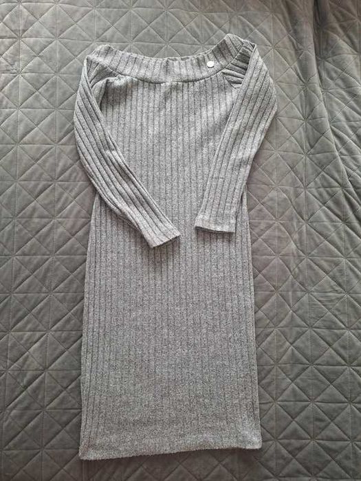 Długa dopasowana sukienka