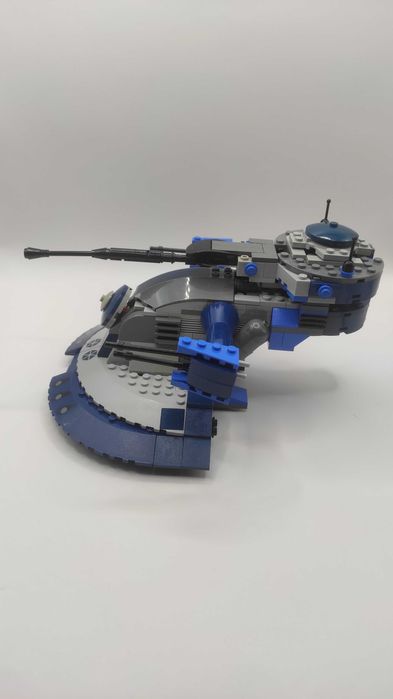 LEGO Star Wars AAT 8018 z 2009 roku