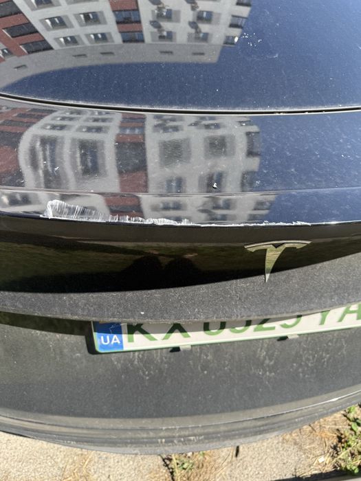 Продаж авто Тесла Y