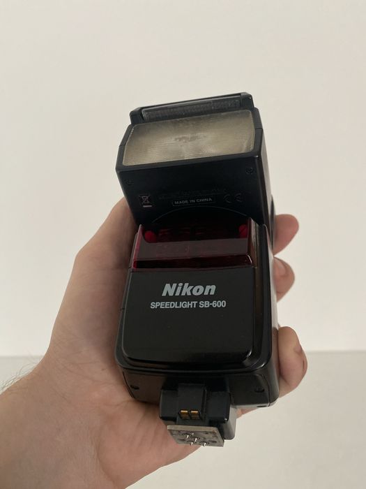 Спалах nikon sb 600