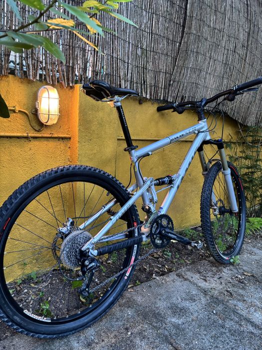 Bicicleta Btt suspensão total(roda 26)