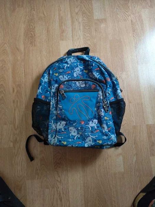 Mochila criança nova