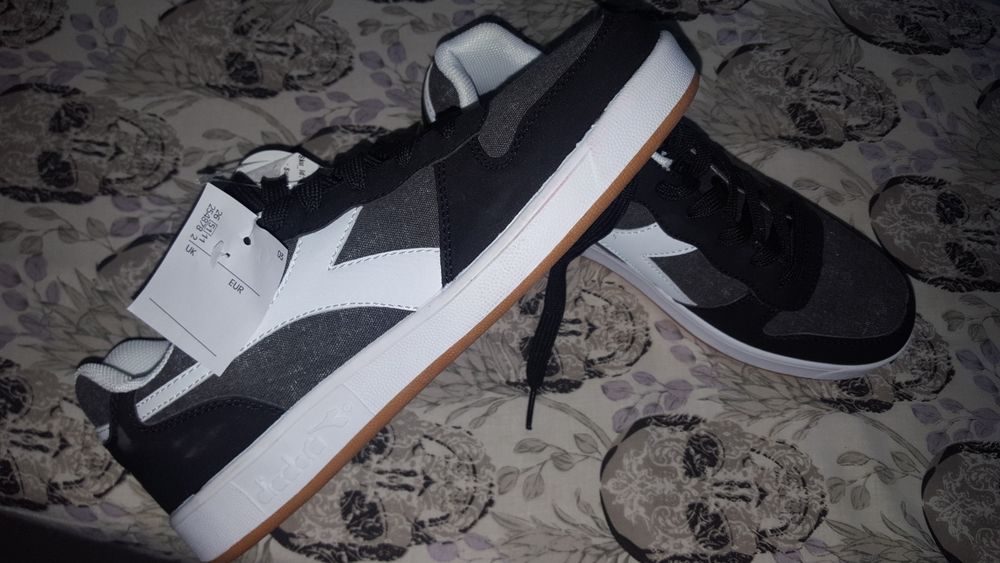 Sapatilhas novas Diadora