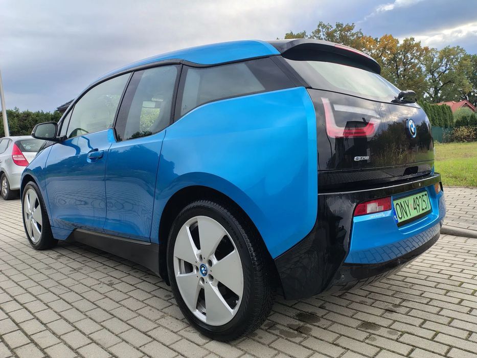 BMW i3