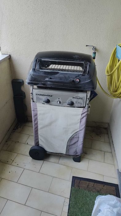 Churrasqueira Campingaz a Gás (2 bicos) + Garrafa Galp Pluma