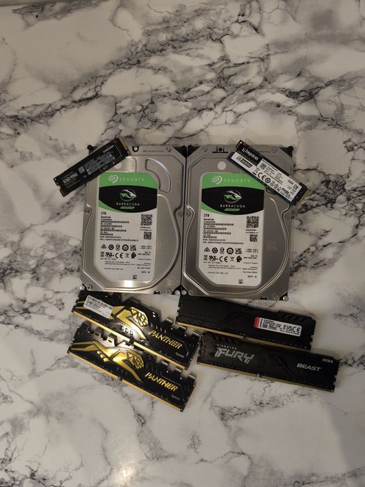 Оперативная память kingston fury, ssd диски 1TB, hdd диски 2TB