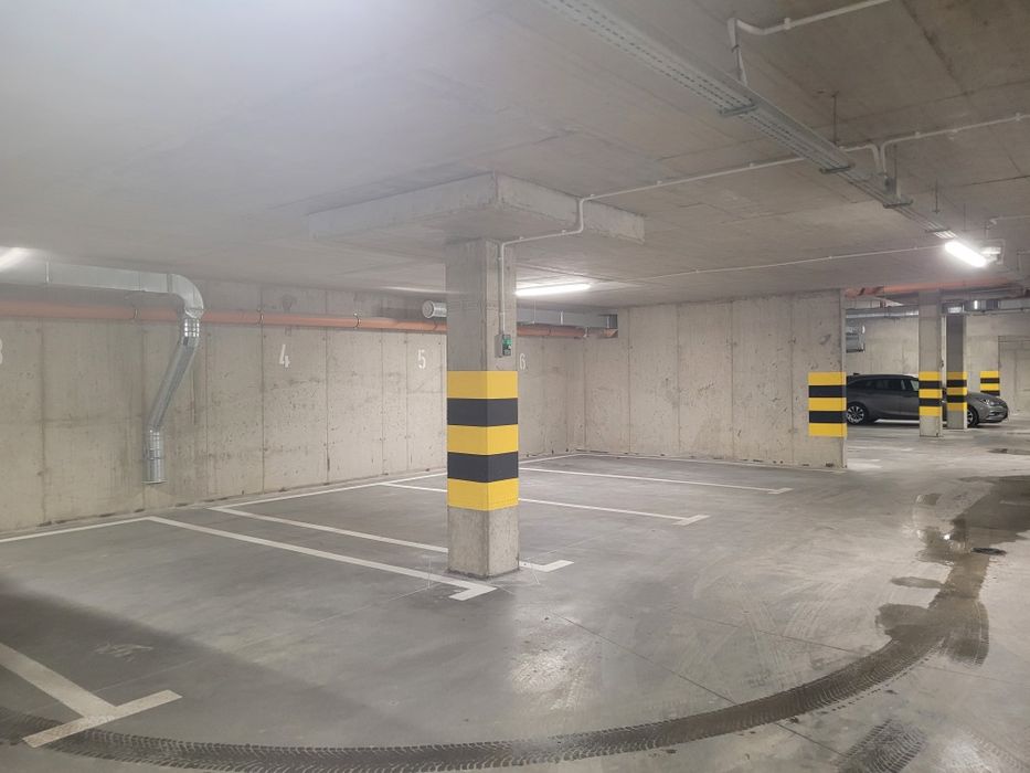 Garaż- miejsce postojowe do wynajecia Prawobrzeże os.Bukowe