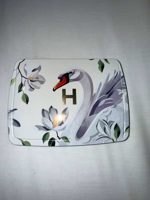 Палетка hourglass в наличии