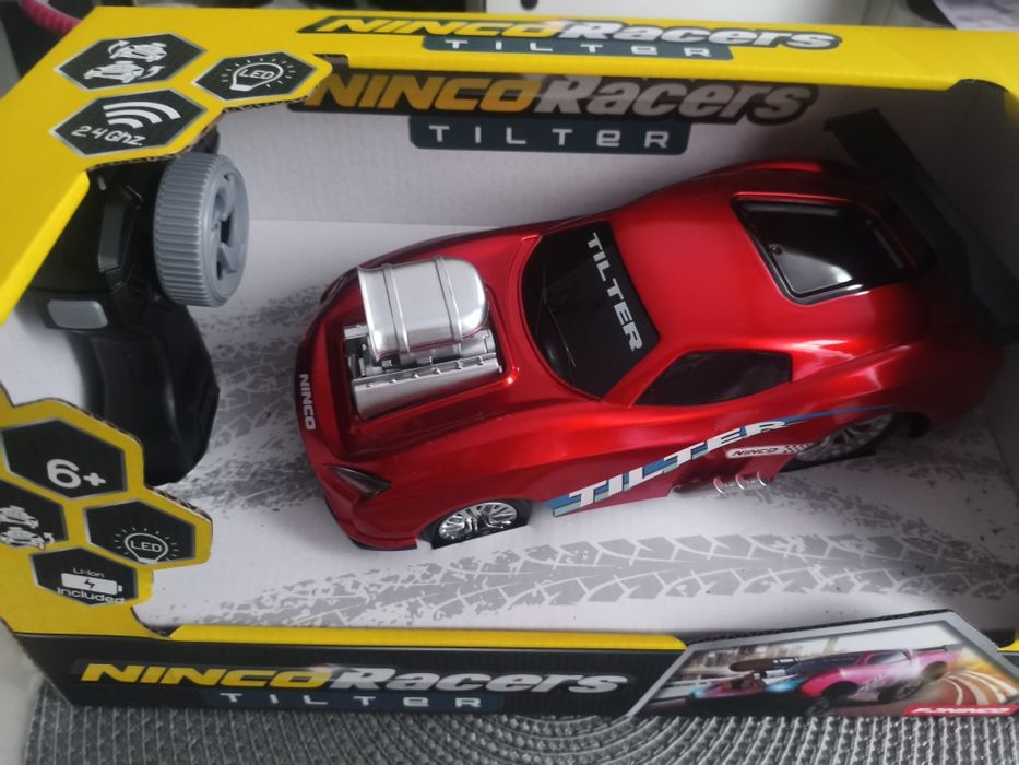 Ninco - Tilter zdalnie sterowany samochód z dwustronnym oświetleniem.