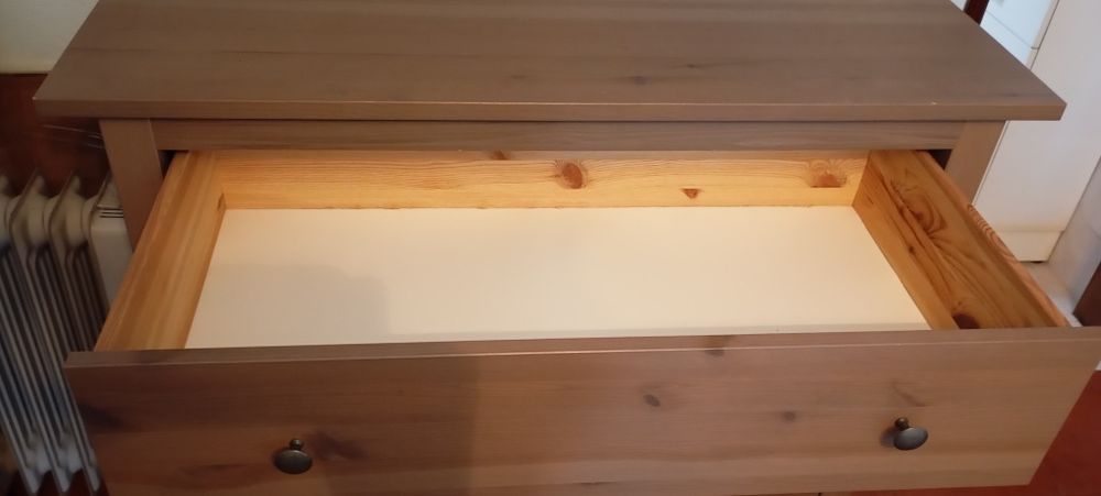 HEMNES IKEA Cómoda com três gavetas castanha acinzentada 
Cómoda c/3 g