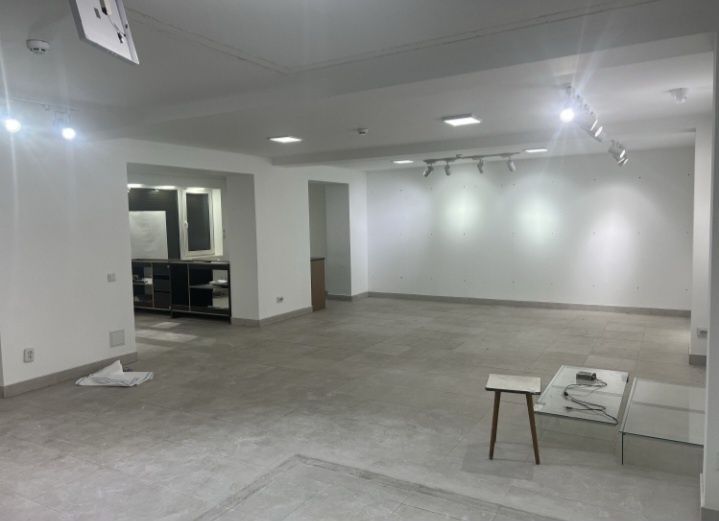 Продам приміщення  на Вокзальній навпроти Трашу!