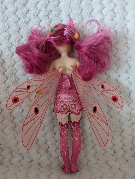 Lalka Mia ze skrzydłami