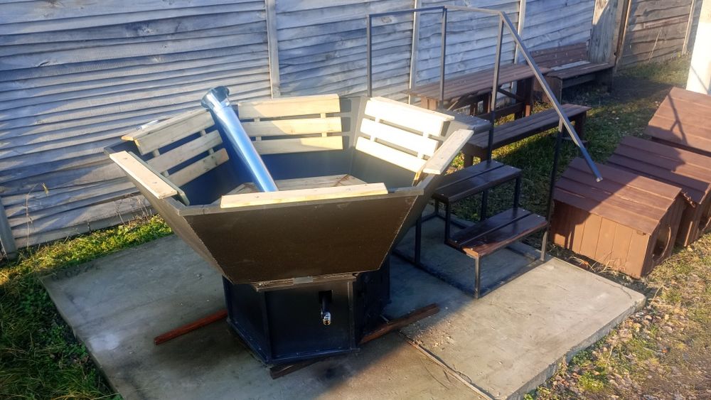 Малий банний чан “Пан Степан”  — діам. 2 м на 3-4 особи.