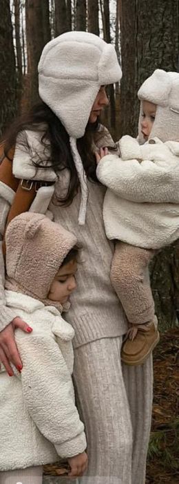 Зимова курточка Little angel+ шапочка та рукавички.