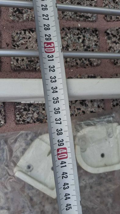 Estendal de recolher com 35 cm aberto e 1 m de largura