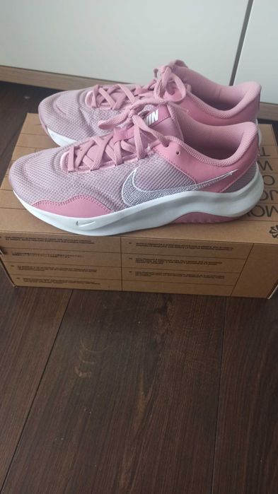 NOWE nike legend Essential 3 nn