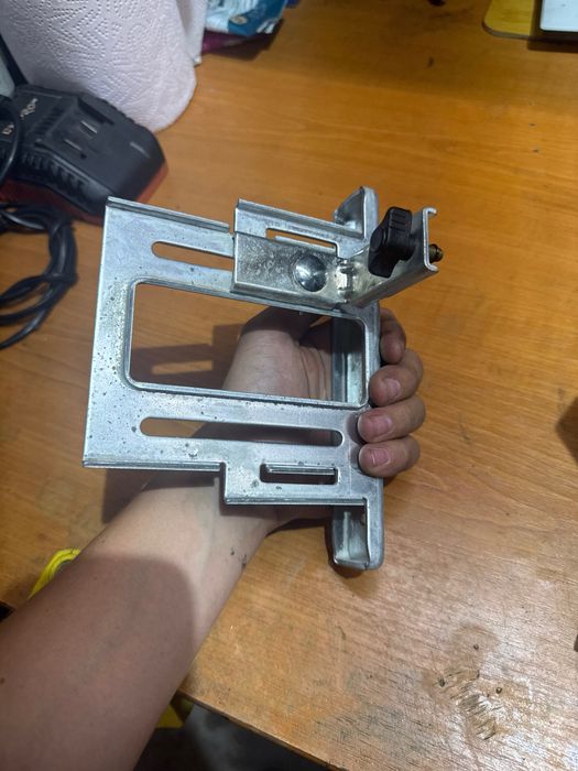 Рубанок профессиональный DeWalt D26500K (Германия) + кейс, упор и комплект