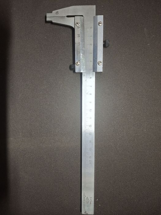 Штангенциркуль 20 см
