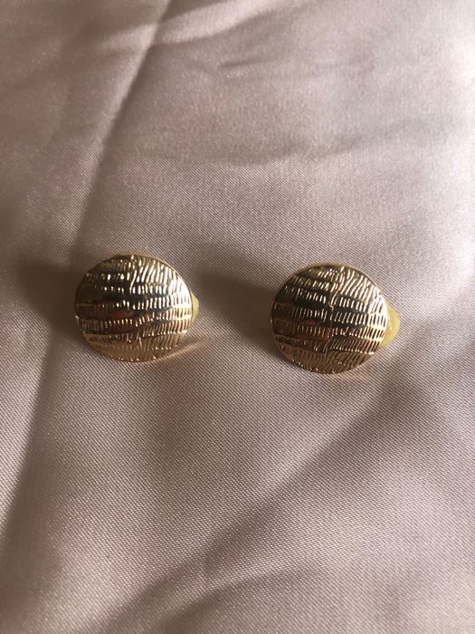 Brincos vintage dourados bonitos
