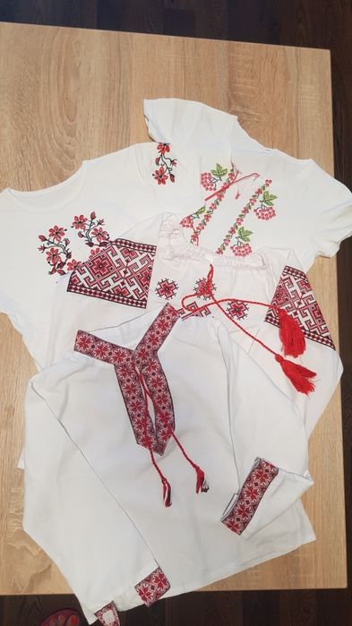 Вишиванки дитячі по 130 грн за 1 штуку