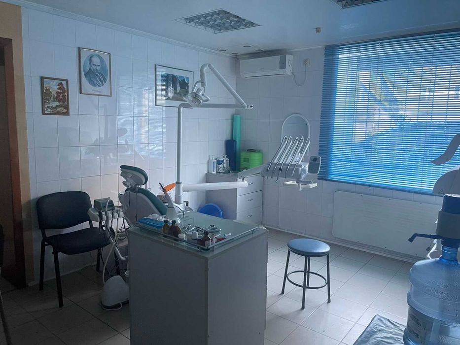 Продам Стоматологию " под ключ" в Центре г. Каменское