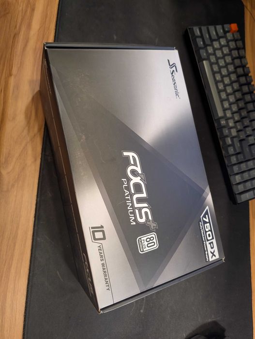 Блок живлення Seasonic Focus Plus 750 Platinum 750W