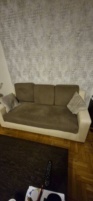 Sofa z fotelami.