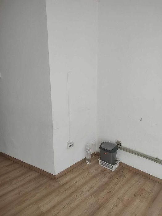 Ст.м. Голосіївська- 1 хв! Здам офіси 15-16 м.кв. Є своя мокра точка!!