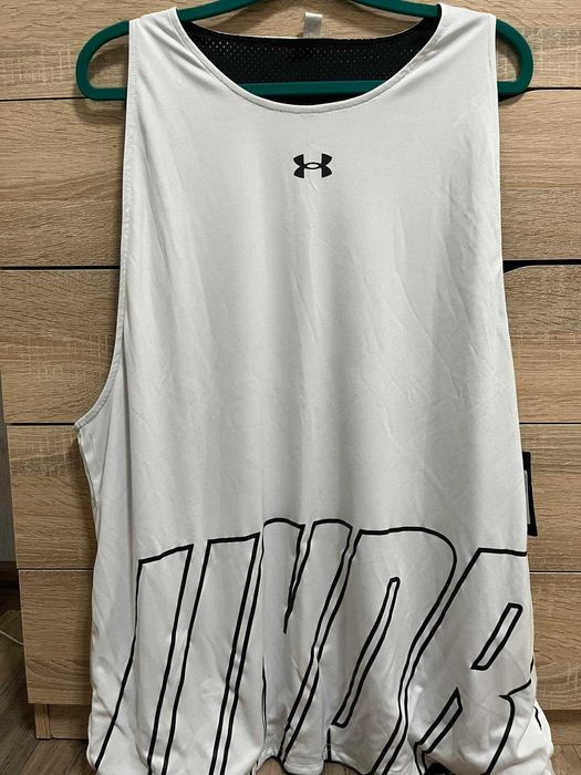 Шорты Under Armour Baseline 10 и майка Baseline Reversible