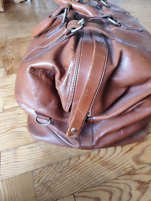 Saco de viagem antigo em pele