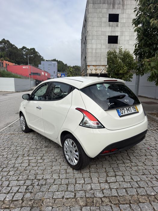 Lancia Ypslon 1.3 diesel com apenas 143.000km