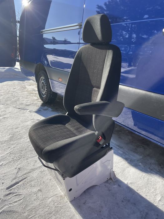 Сидіння підлога коврик 906 907 спрінтер