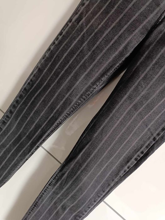 Spodnie jeansowe rurki Bershka r32