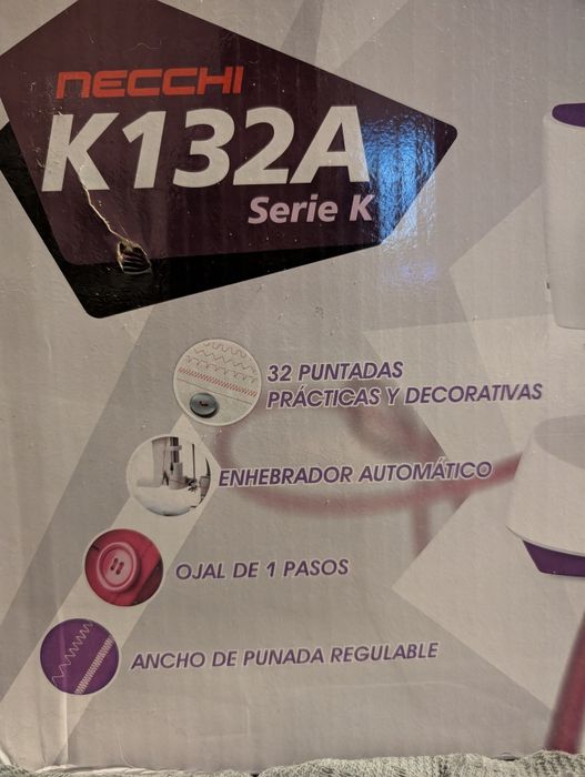 Máquina de costura, Nova, Necchi K132A (Italia)