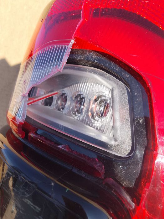 Lampa Tył Tylna Prawa Oryginalna Kpl. Dodge Ram V 1500 Limitde 21R