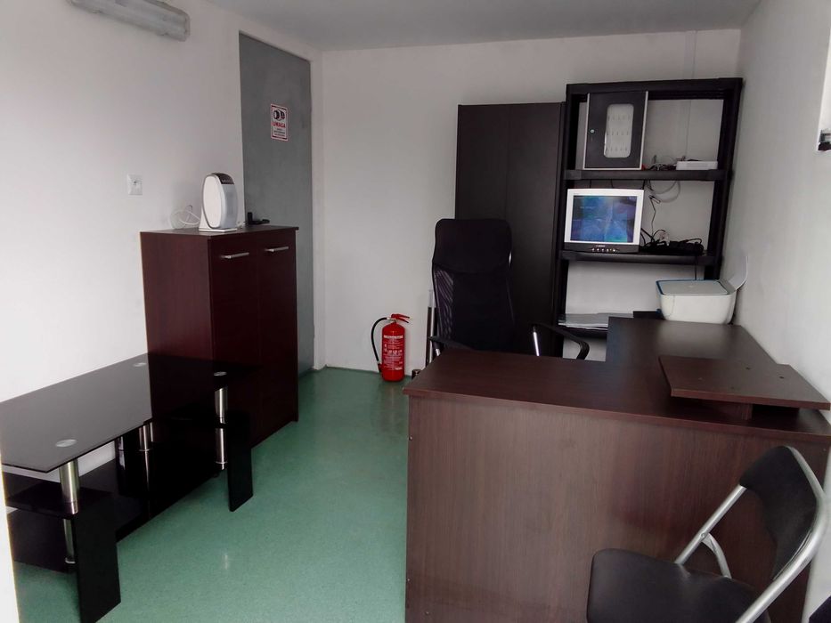 Wynajmę plac (5,5 ara) z dwoma budynkami (48m2 oraz 35m2)