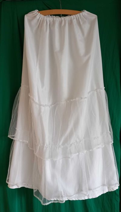 Alba komunijna dla dziewczynki 134-140 cm wzrostu